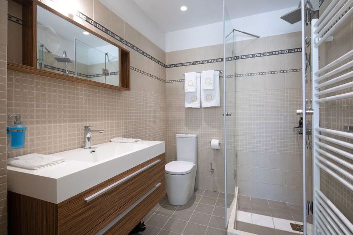 Image No.25-5 Bed Villa for sale