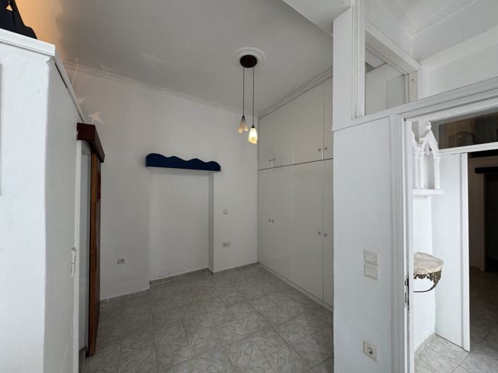 Image No.15-4 Bed Townhouse for sale