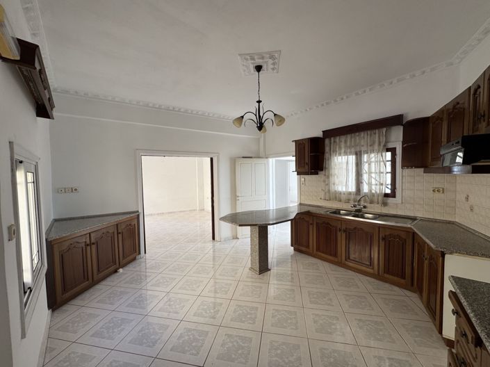 Image No.7-4 Bed Townhouse for sale