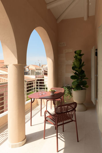 Image No.21-3 Bed Townhouse for sale