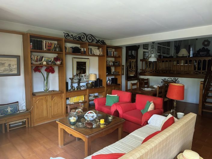 Image No.6-5 Bed Village House for sale