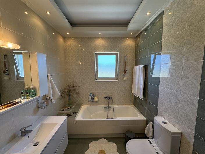 Image No.16-4 Bed Villa for sale