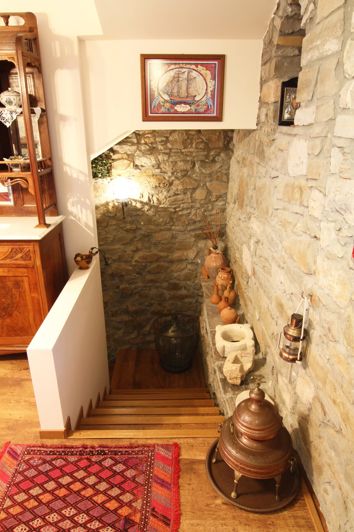 Image No.9-1 Bed Village House for sale