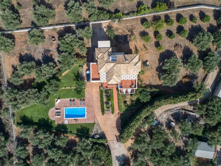 Image No.2-4 Bed Villa for sale