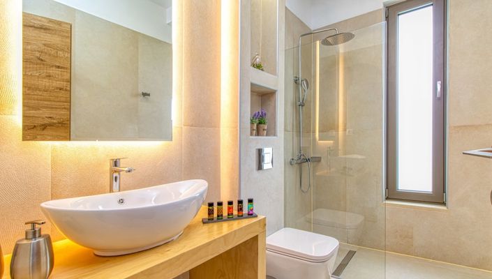 Image No.11-7 Bed Villa for sale