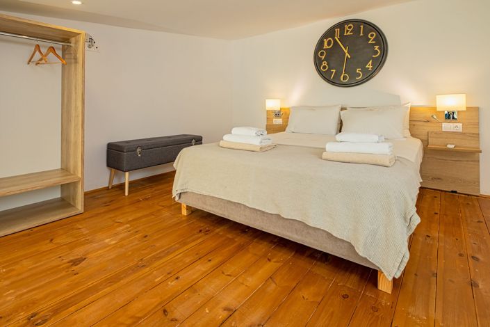 Image No.20-7 Bed Villa for sale