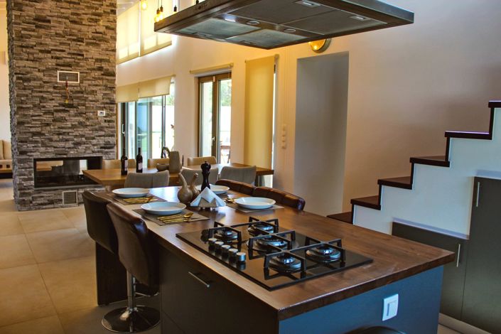 Image No.30-7 Bed Villa for sale