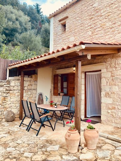 Image No.4-2 Bed Village House for sale