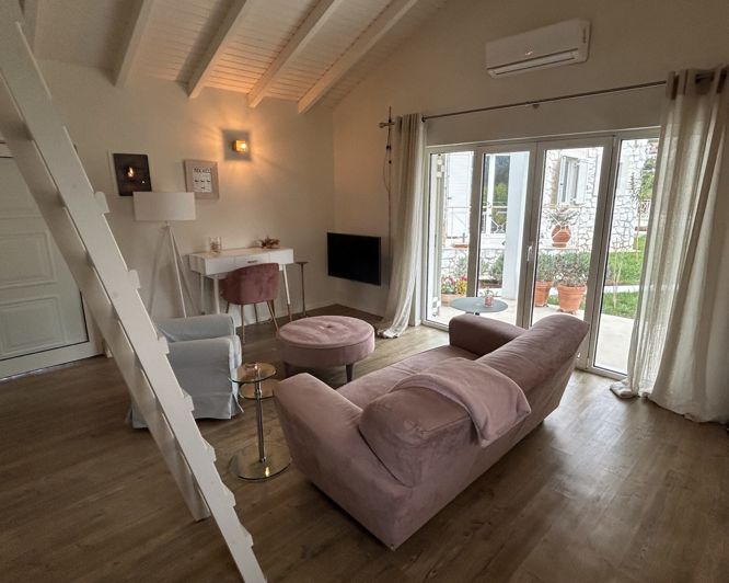 Image No.20-2 Bed Villa for sale