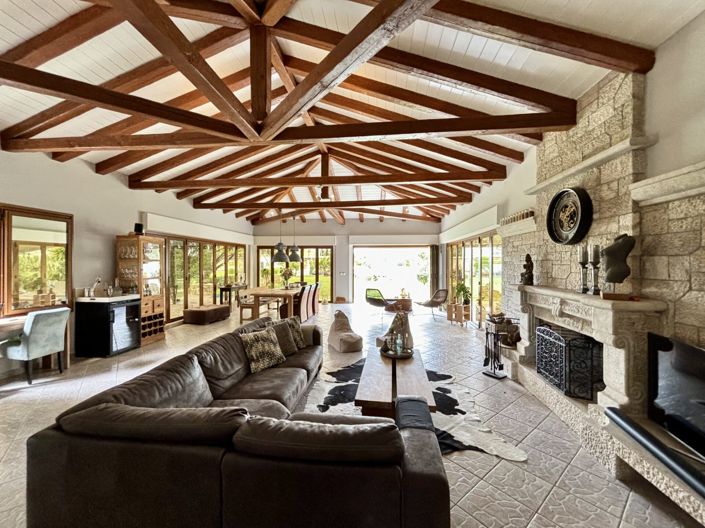 Image No.6-5 Bed Villa for sale