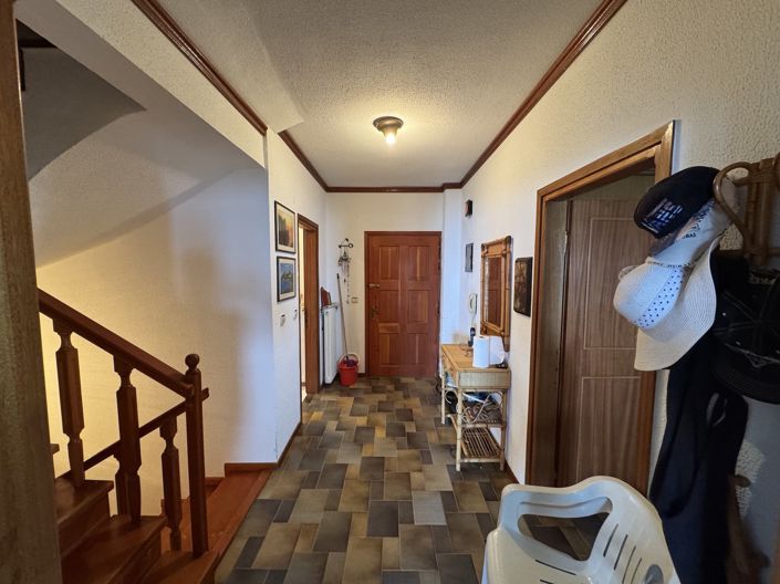 Image No.10-4 Bed Villa for sale