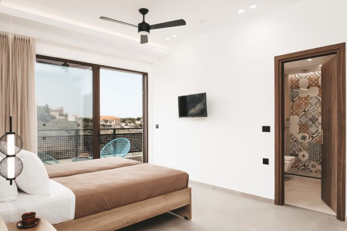 Image No.14-4 Bed Townhouse for sale