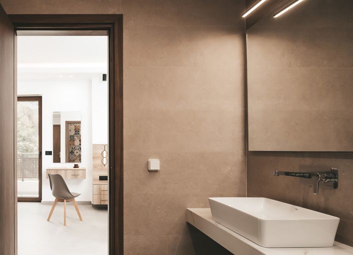 Image No.18-4 Bed Townhouse for sale