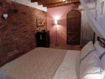 elxis-at-home-in-greeceverdant-oasis-manolate