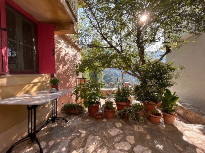 Image No.19-3 Bed Village House for sale