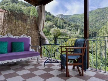 elxis-at-home-in-greeceverdant-oasis-manolate