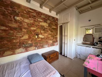 elxis-at-home-in-greeceverdant-oasis-manolate