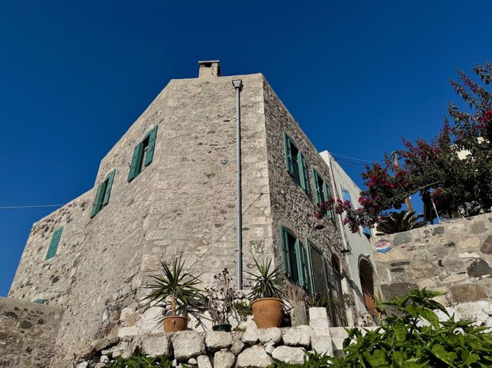 Image No.23-2 Bed Townhouse for sale