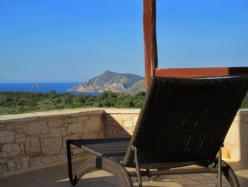 elxis-at-home-in-greece-stone-home-in-mastic-