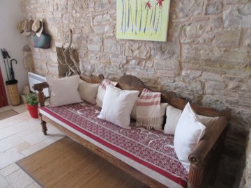 elxis-at-home-in-greece-stone-home-in-mastic-