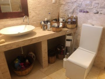 elxis-at-home-in-greece-stone-home-in-mastic-