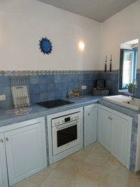 elxis-at-home-in-greece-traditional-home-in-c