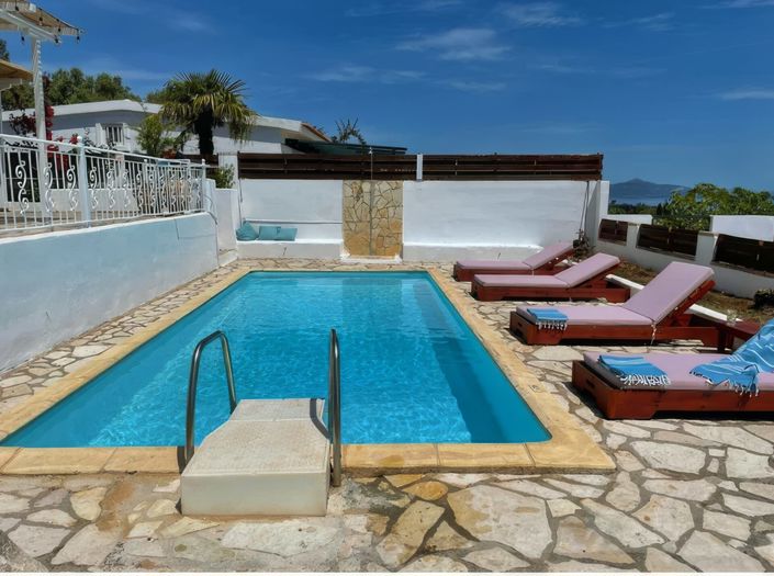 Image No.4-2 Bed Villa for sale