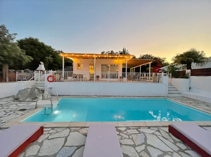 Image No.5-2 Bed Villa for sale