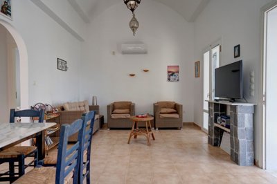 cycladic-home-santorini-elxis-at-home-in-gree