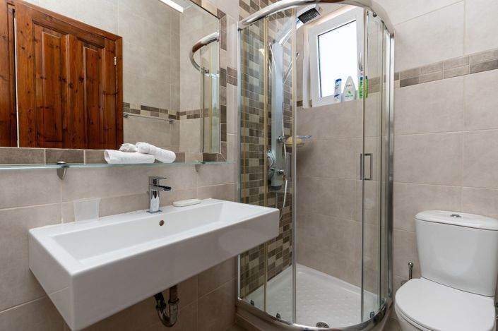 Image No.18-3 Bed Villa for sale