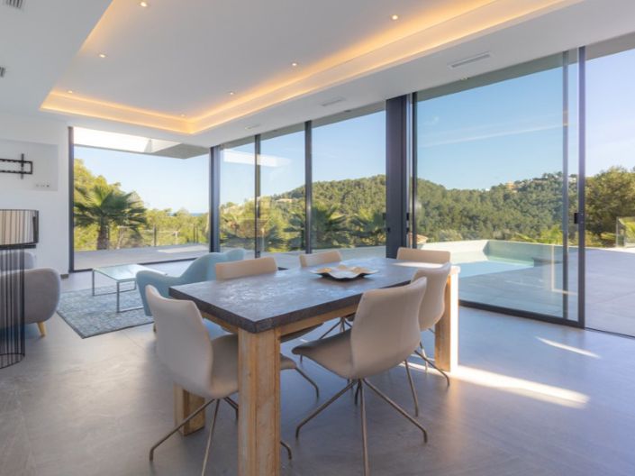 Image No.10-3 Bed Villa for sale