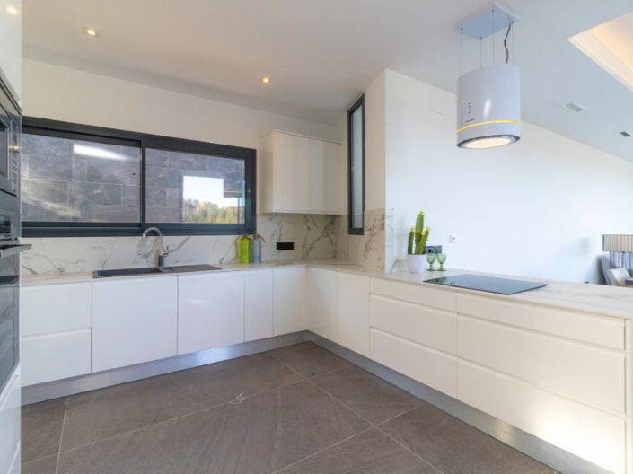 Image No.7-3 Bed Villa for sale