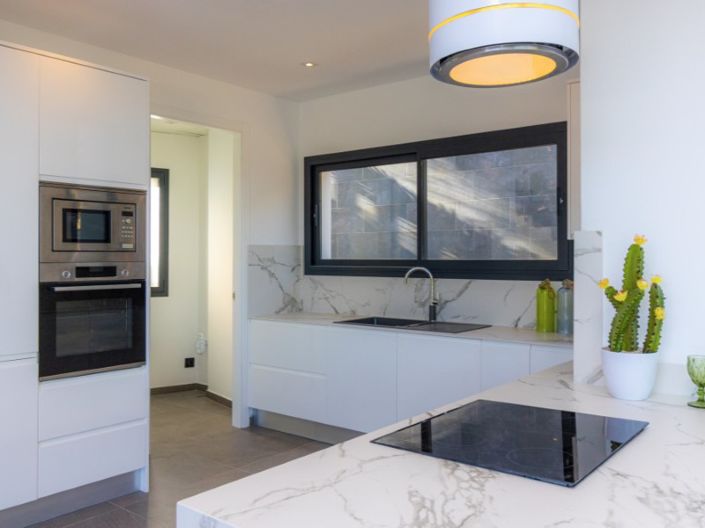 Image No.8-3 Bed Villa for sale