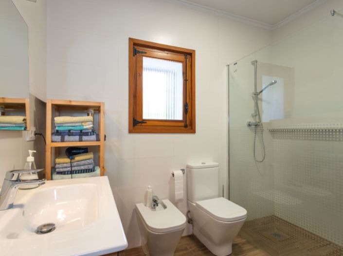 Image No.19-6 Bed Villa for sale