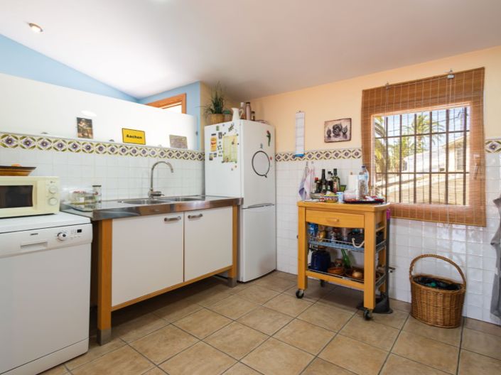 Image No.37-6 Bed Villa for sale