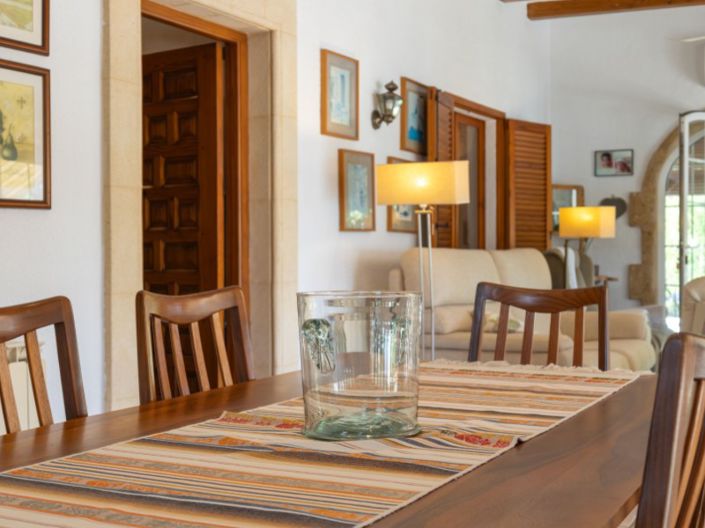 Image No.9-6 Bed Villa for sale