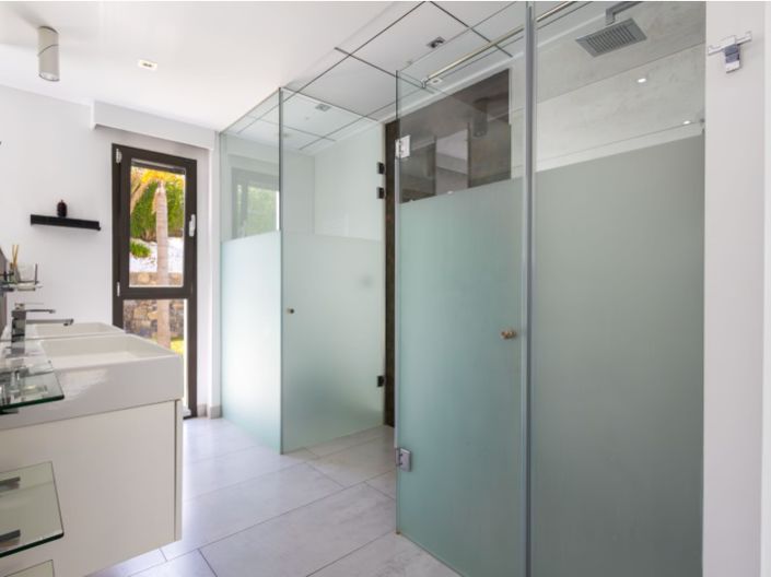 Image No.30-5 Bed Villa for sale