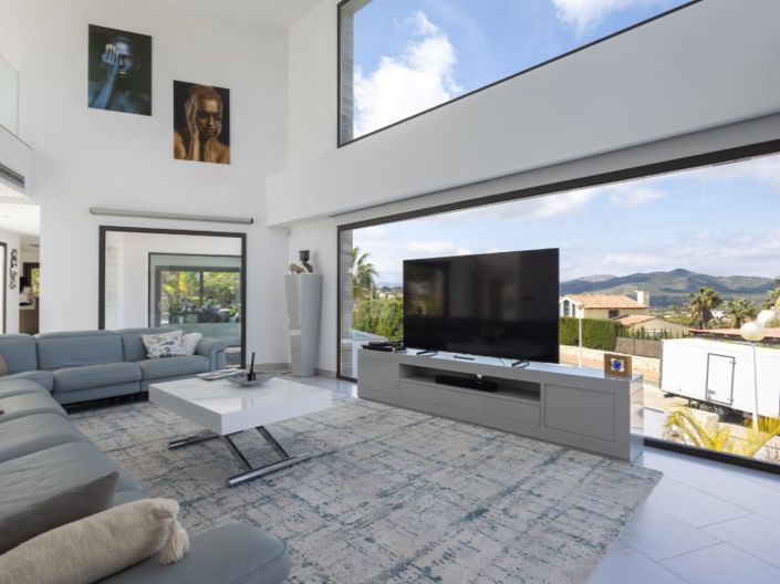 Image No.5-5 Bed Villa for sale