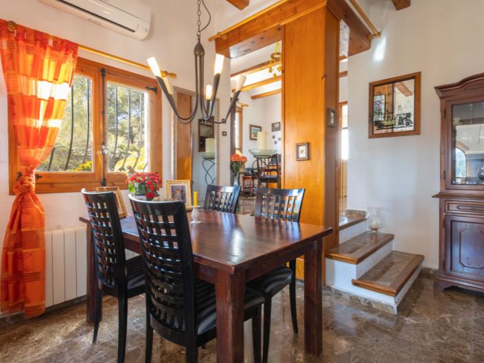 Image No.12-4 Bed Villa for sale