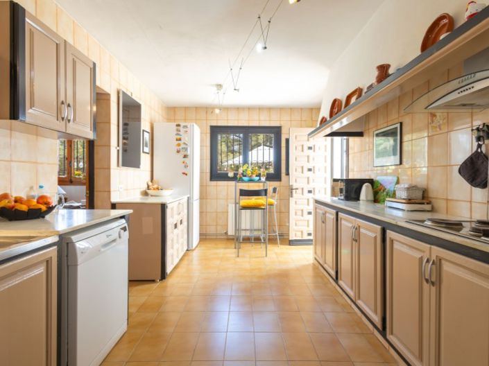 Image No.14-4 Bed Villa for sale