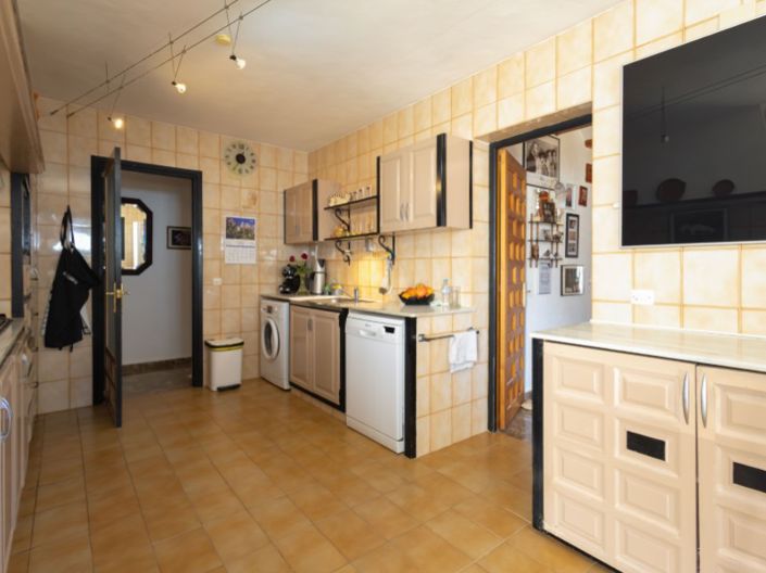 Image No.23-4 Bed Villa for sale