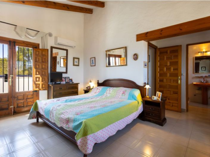 Image No.24-4 Bed Villa for sale