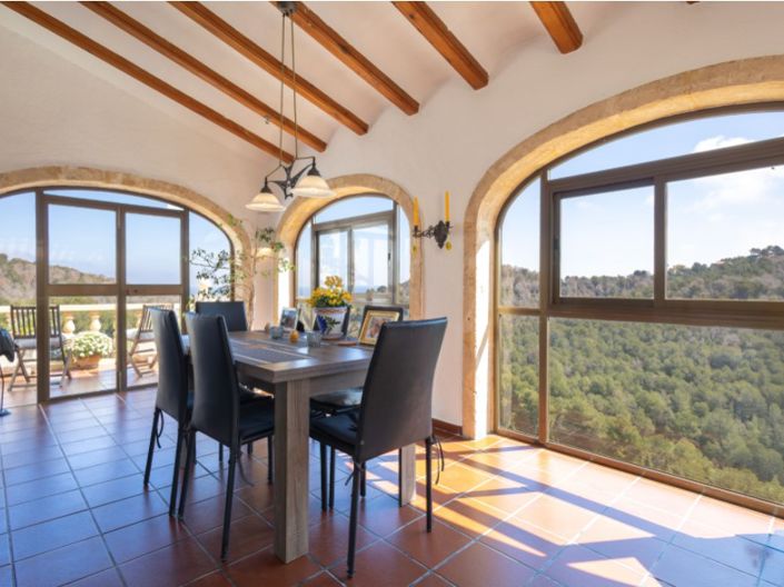 Image No.3-4 Bed Villa for sale