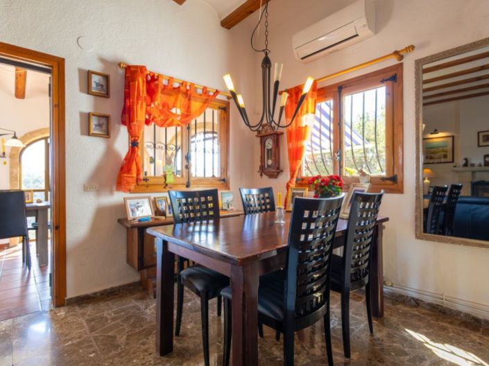 Image No.7-4 Bed Villa for sale