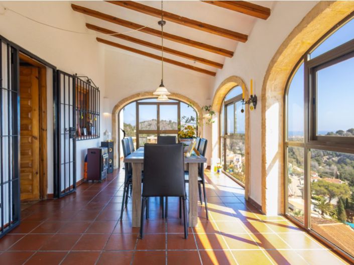 Image No.8-4 Bed Villa for sale