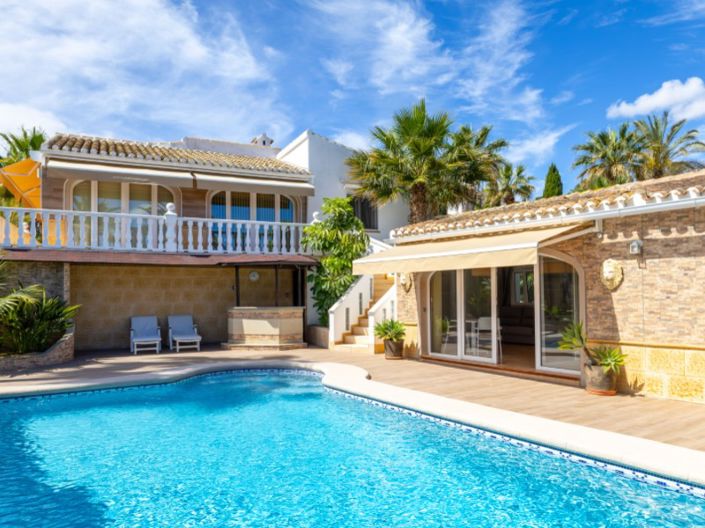 Image No.1-4 Bed Villa for sale