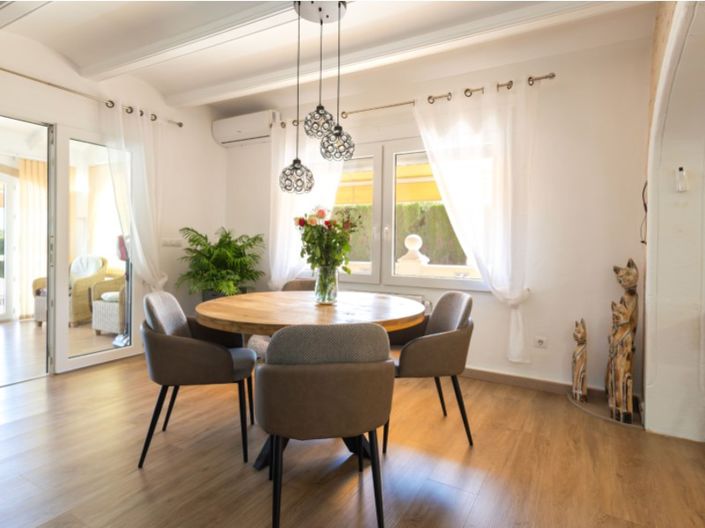 Image No.10-4 Bed Villa for sale