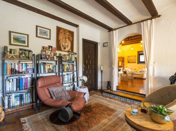 Image No.12-3 Bed Villa for sale