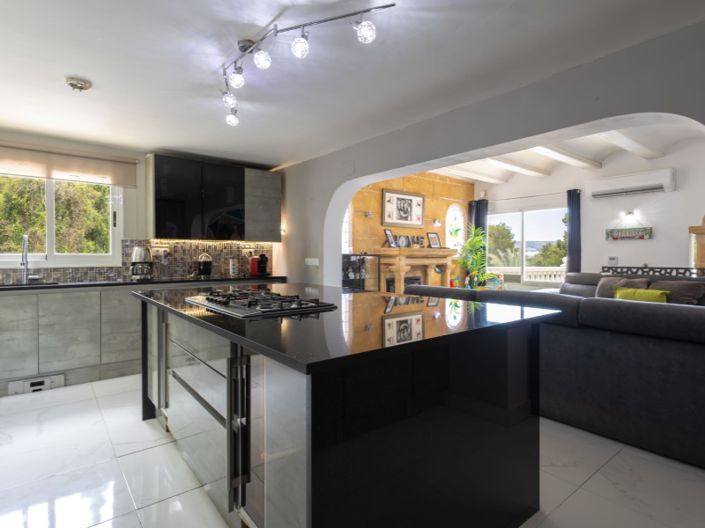 Image No.13-6 Bed Villa for sale