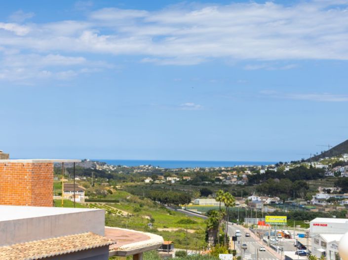 Image No.1-4 Bed Apartment for sale